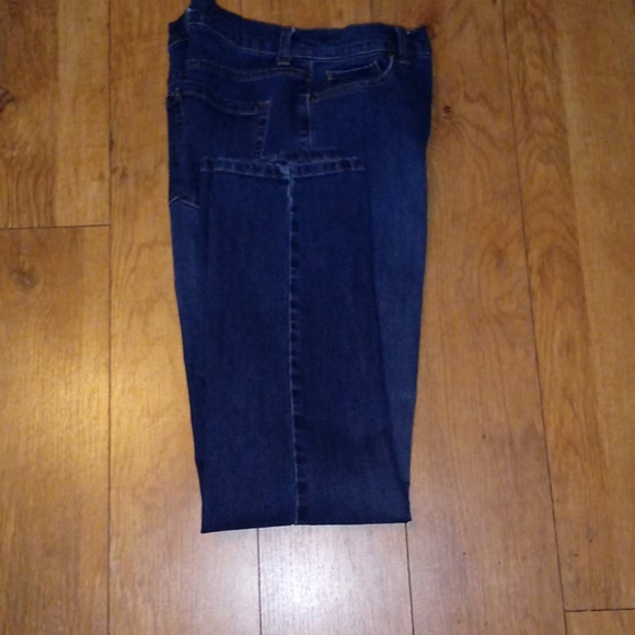 Gloria Vanderbilt Amanda Jeans - Picture 3 of 5